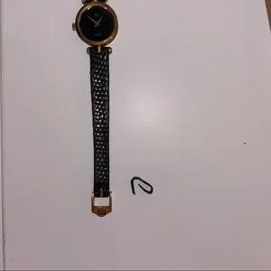 Gucci Vintage Blue Leather Small Round Face Watch Very Worn Gucci | Accessories | Gucci Vintage Blue Leather Small Round  main image 4